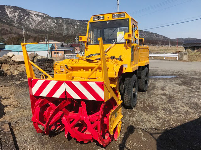 日本除雪機HTR141ロータリー除雪車(140馬力)